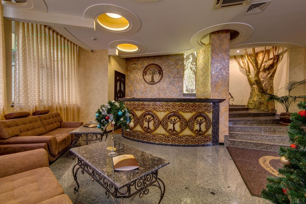 דנייפרופטרובסק Khan-Chinar Hotel מראה חיצוני תמונה